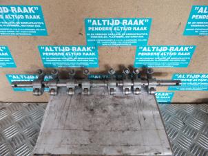 Used Rocker arm shaft Renault Espace Price on request offered by "Altijd Raak" Penders
