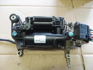 Used Air pump (suspension) Audi Q7 Price on request offered by "Altijd Raak" Penders