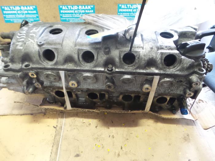Cylinder head from a Nissan X-Trail 2005