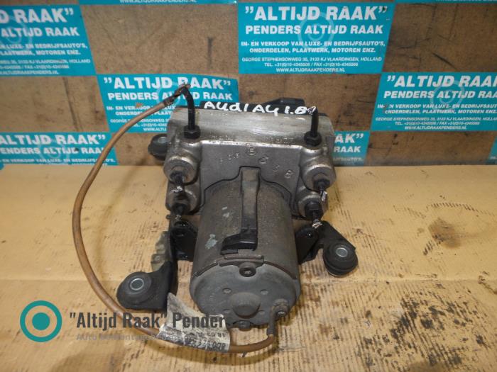 Begagnade ABS-pump Audi A4 Quattro (B5) 1.8 20V T Pris på förfrågan erbjuds av "Altijd Raak" Penders