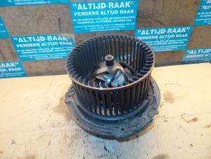 Usados Motor de ventilador de calefactor Audi A4 Quattro (B5) 1.8 20V T Precio de solicitud ofrecido por "Altijd Raak" Penders