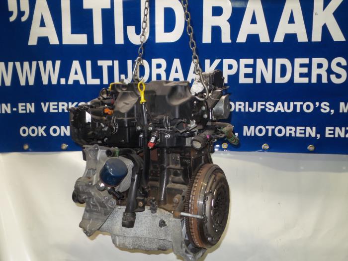 Motor van een Renault Laguna III (BT) 1.5 dCi 110 2010