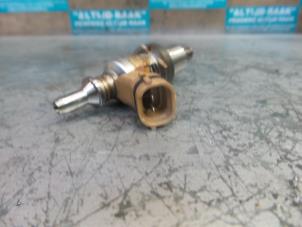 Used Injector (petrol injection) Toyota Avensis Price on request offered by "Altijd Raak" Penders