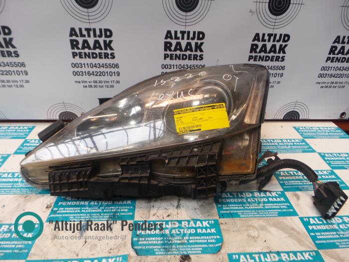 Używane Reflektor lewy Lexus IS 220 Cena na żądanie oferowane przez "Altijd Raak" Penders
