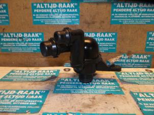 Used Thermostat housing Landrover Freelander Price on request offered by "Altijd Raak" Penders