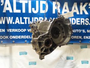 Used Gearbox Hyundai Santa Fe II (CM) 2.2 CRDi 16V 4x4 Price on request offered by "Altijd Raak" Penders