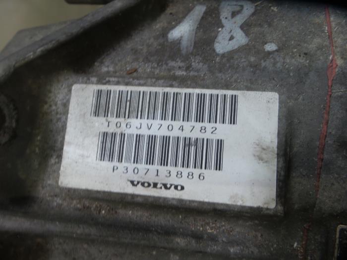 Skrzynia biegów z Volvo V70 (BW) 2.4 D 20V 2008