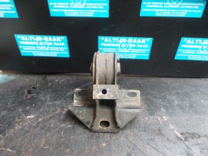 Used Engine mount Chrysler Voyager Price on request offered by "Altijd Raak" Penders