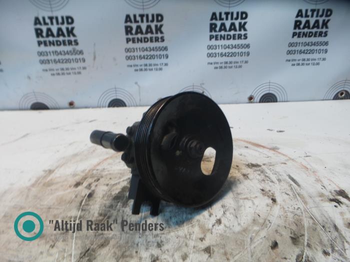 Usagé Pompe de direction Kia Carnival Prix sur demande proposé par "Altijd Raak" Penders
