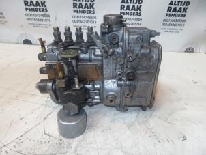 Used Diesel pump Mercedes 207 - 410 Price on request offered by "Altijd Raak" Penders