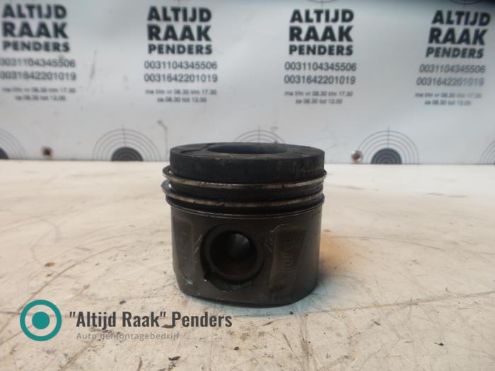 Usagé Piston Mercedes E-Klasse Prix sur demande proposé par "Altijd Raak" Penders