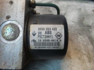 Usados Bomba ABS Renault Laguna II (BG) 2.0 16V Precio de solicitud ofrecido por "Altijd Raak" Penders