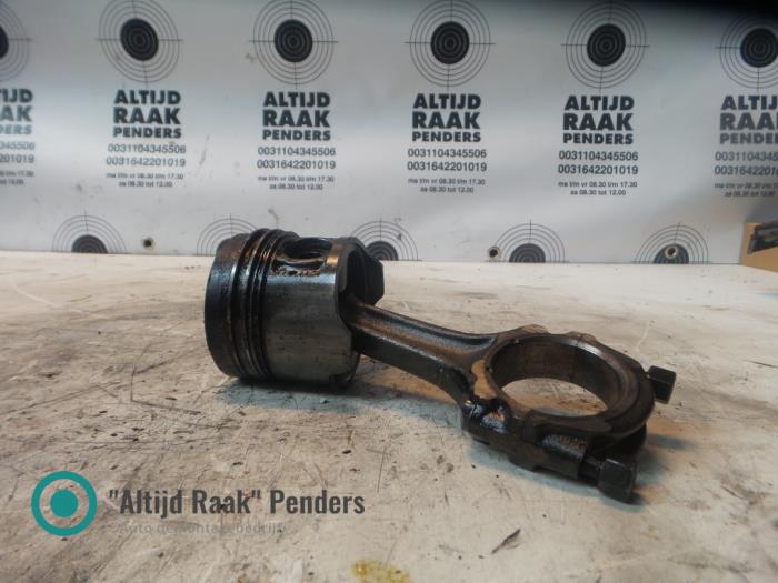 Usados Biela Nissan Patrol Precio de solicitud ofrecido por "Altijd Raak" Penders