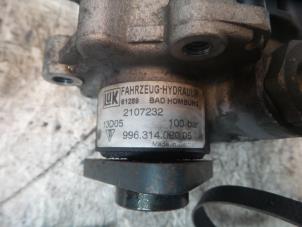Used Power steering pump Porsche Miscellaneous Price on request offered by "Altijd Raak" Penders