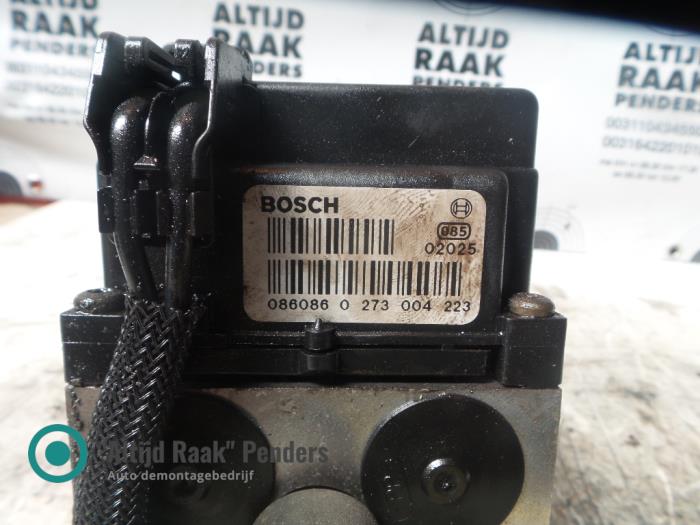 Usagé Bloc ABS Saab 9-3 I (YS3D) 2.0t 16V Prix sur demande proposé par "Altijd Raak" Penders