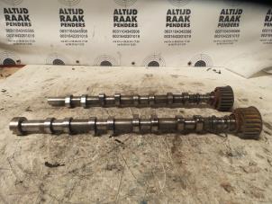 Used Camshaft kit Renault Laguna Price on request offered by "Altijd Raak" Penders
