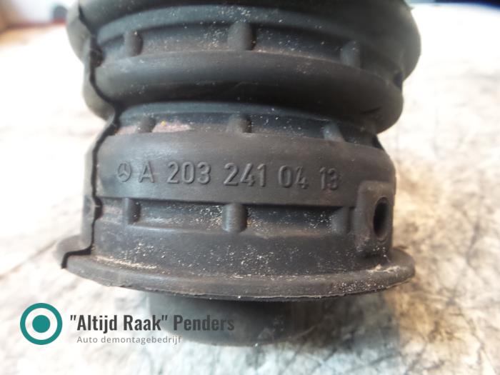 Used Engine mount Mercedes CLK Price on request offered by "Altijd Raak" Penders