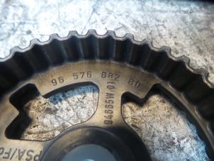 Used Camshaft sprocket Landrover Evoque Price on request offered by "Altijd Raak" Penders