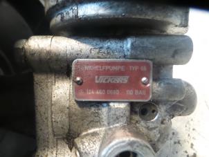 Used Power steering pump Mercedes 200 - 500 Price on request offered by "Altijd Raak" Penders