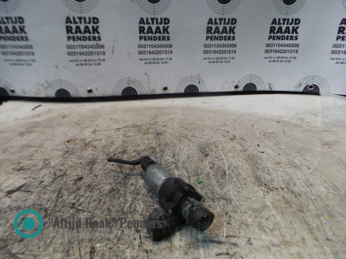 Begagnade Extra vattenpump Volkswagen Bora Pris på förfrågan erbjuds av "Altijd Raak" Penders