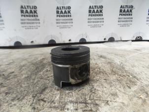 Used Piston Mitsubishi Pajero Price on request offered by "Altijd Raak" Penders