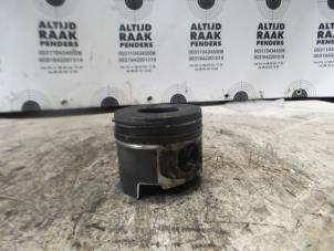 Used Piston Mitsubishi Pajero Price on request offered by "Altijd Raak" Penders