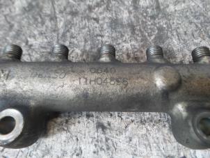 Used Fuel injector nozzle Mitsubishi Pajero Price on request offered by "Altijd Raak" Penders