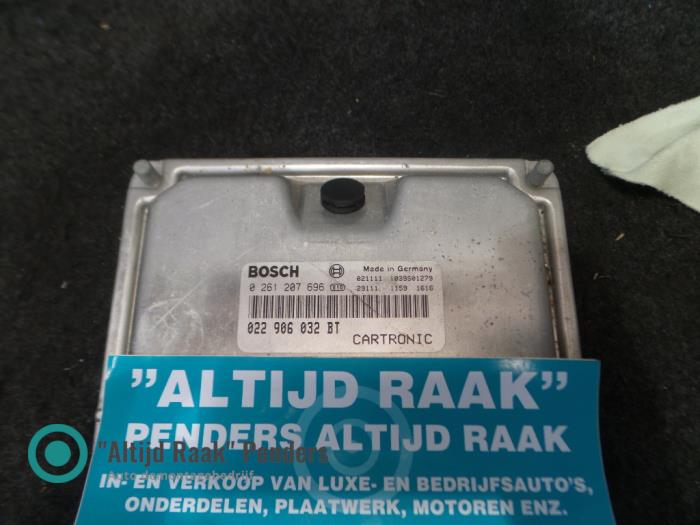 Used Engine management computer Porsche Cayenne (9PA) 4.5 V8 32V Turbo Price on request offered by "Altijd Raak" Penders