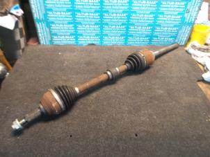 Used Front drive shaft, right Mitsubishi ASX 2.2 DI-D 16V 4WD Price on request offered by "Altijd Raak" Penders