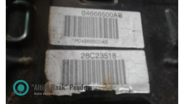 Motor van een Chrysler Voyager/Grand Voyager (RG/RS) 2.8 CRD 16V Grand Voyager 2006