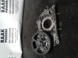 Used Oil pump Honda Civic Price on request offered by "Altijd Raak" Penders