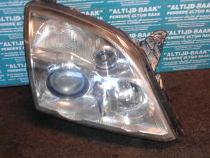 Used Xenon bulb Opel Vectra Price on request offered by "Altijd Raak" Penders