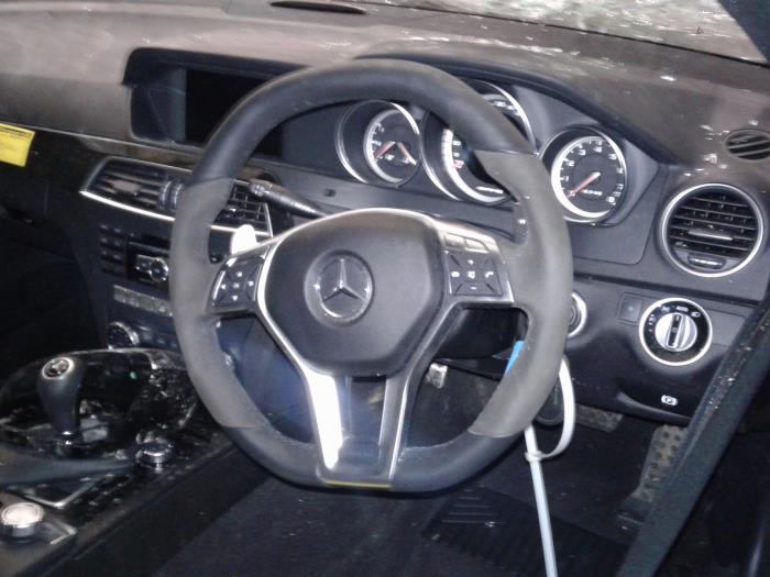 Rear window mechanism from a Mercedes-Benz C (W204) 6.2 C-63 AMG 32V Black Series 2011