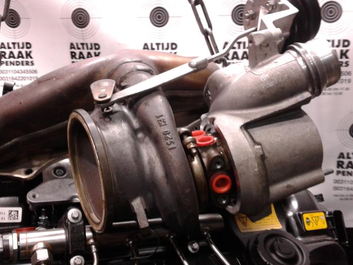 Engine from a BMW 5 serie (F10) 520i 16V 2013