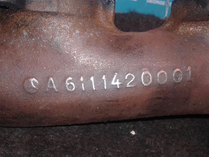 Exhaust manifold from a Mercedes C-Klasse 2005
