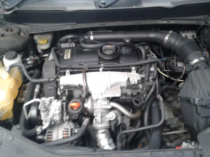Motor de un Dodge Avenger (JS) 2.0 CRD 16V 2009
