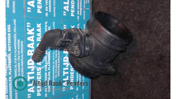 Luftmassenmesser van een Volvo S60 2007