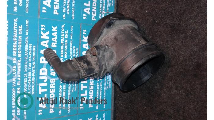 Luftmassenmesser van een Volvo S60 2007