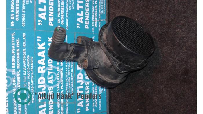 Luftmassenmesser van een Volvo S60 2007