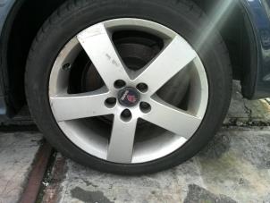 Used Wheel + tyre Saab 9-5 Estate (YS3E) 1.9 TiD 16V Price on request offered by "Altijd Raak" Penders