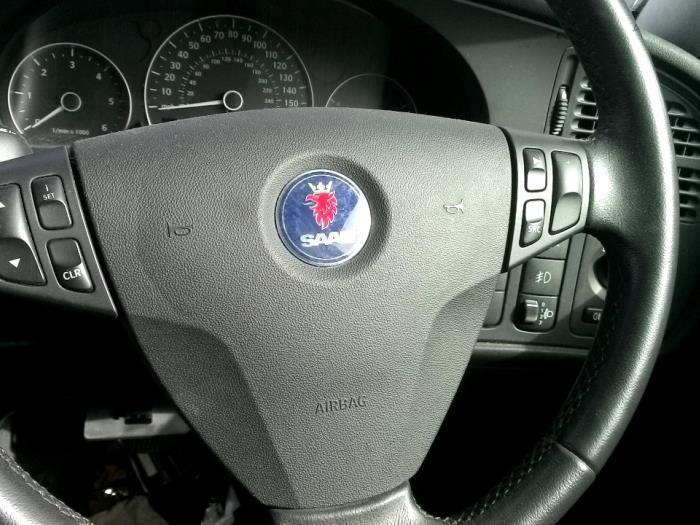 Left airbag (steering wheel) from a Saab 9-5 Estate (YS3E) 1.9 TiD 16V 2008