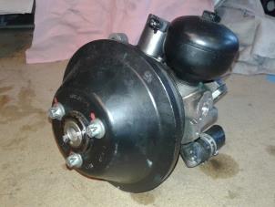 Used Power steering pump Mercedes CL (216) 6.2 CL-63 AMG V8 Price on request offered by "Altijd Raak" Penders