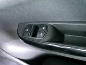 Gebrauchte Elektrisches Fenster Schalter Opel Corsa E 1.2 16V Preis auf Anfrage angeboten von "Altijd Raak" Penders