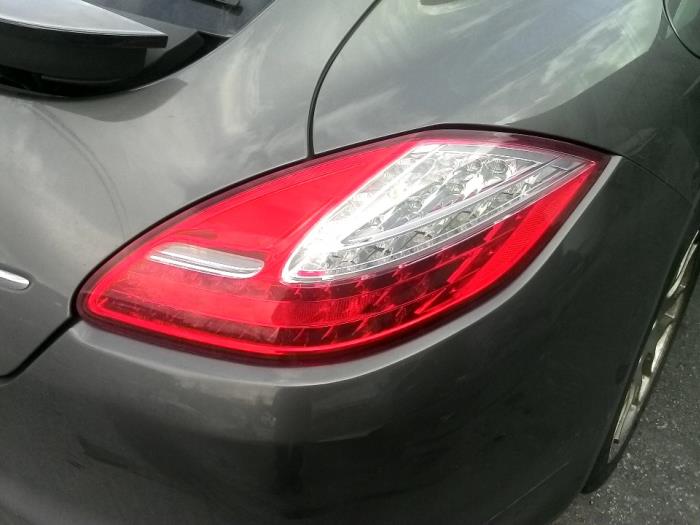 Rücklicht rechts van een Porsche Panamera (970) 3.0 D V6 24V 2013