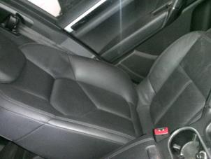 Used Seat, left Porsche Cayenne II (92A) 3.0 D V6 24V Price on request offered by "Altijd Raak" Penders