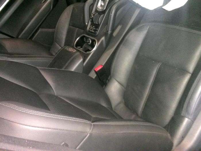 Seat, right from a Porsche Cayenne II (92A) 3.0 D V6 24V 2013