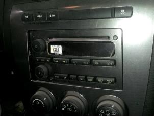 Usados Reproductor de CD y radio Hummer H3 3.7 20V Precio de solicitud ofrecido por "Altijd Raak" Penders
