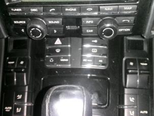 Used Air conditioning control panel Porsche Cayenne II (92A) 3.0 D V6 24V Price on request offered by "Altijd Raak" Penders