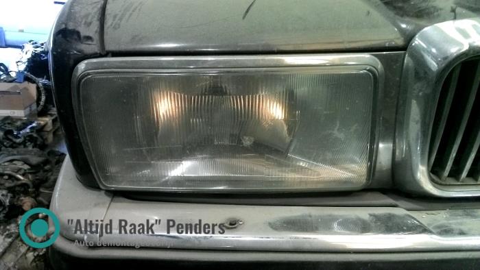 Używane Reflektor prawy Jaguar XJ6 (XJ40) 4.0 24V Cena na żądanie oferowane przez "Altijd Raak" Penders