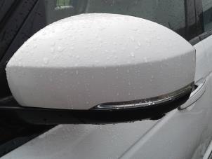 Used Wing mirror, left Landrover Range Rover Sport (LW) 4.4 SDV8 32V Price on request offered by "Altijd Raak" Penders